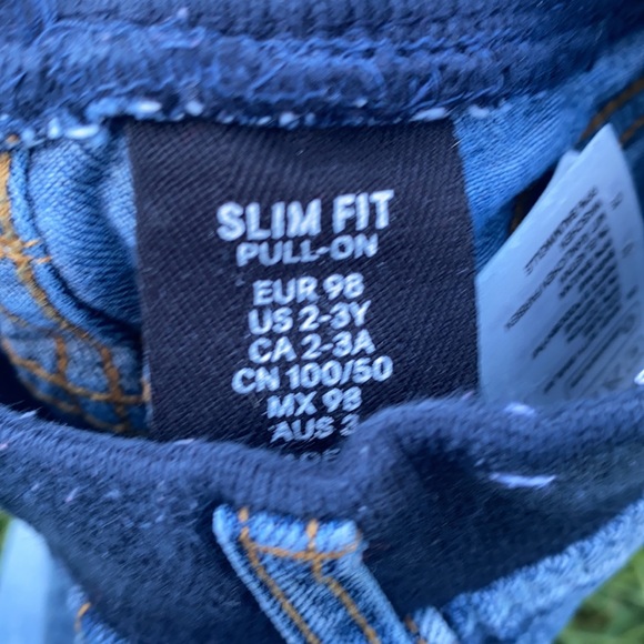 H & M Slim Fit Pull-Up Jeans - Picture 3 of 4